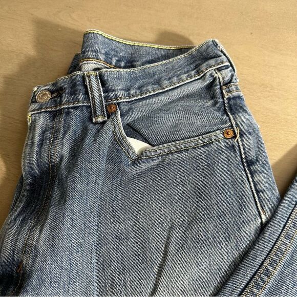 LEVI STRAUSS‎ 550 MEDIUM WASH MEN'S DENIM JEANS - 34/32 - Picture 11 of 16